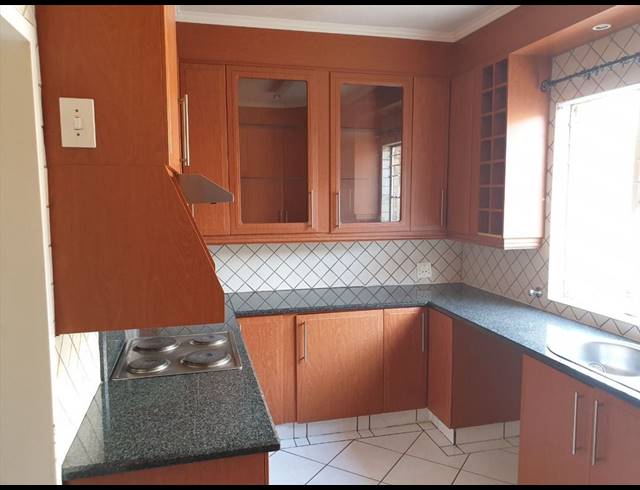 2 BEDROOM APARTMENT FOR SALE IN EDLEEN